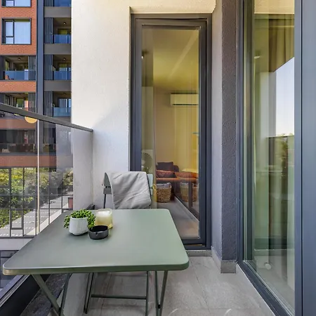 Olive Lux Living Two With Private Parking *